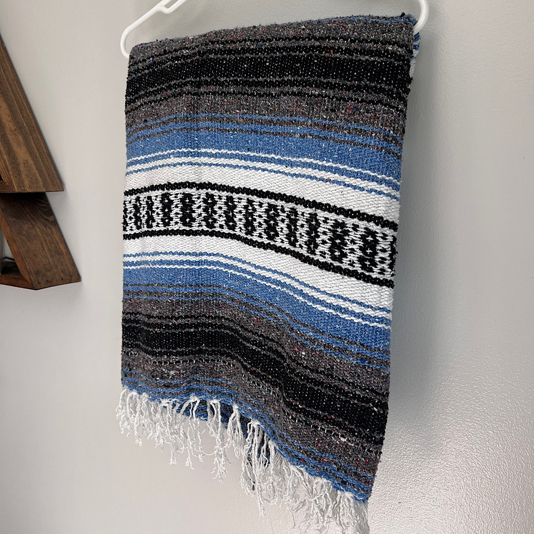 Mexican Style Throw Blanket (40x60in)