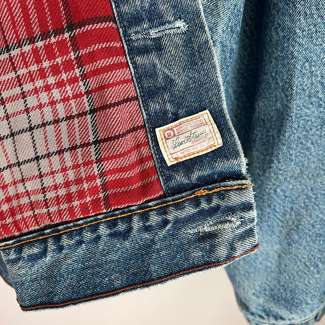 Vintage Levi's Plaid Lined/Quilted Sleeves Denim Jacket Standard Trucker