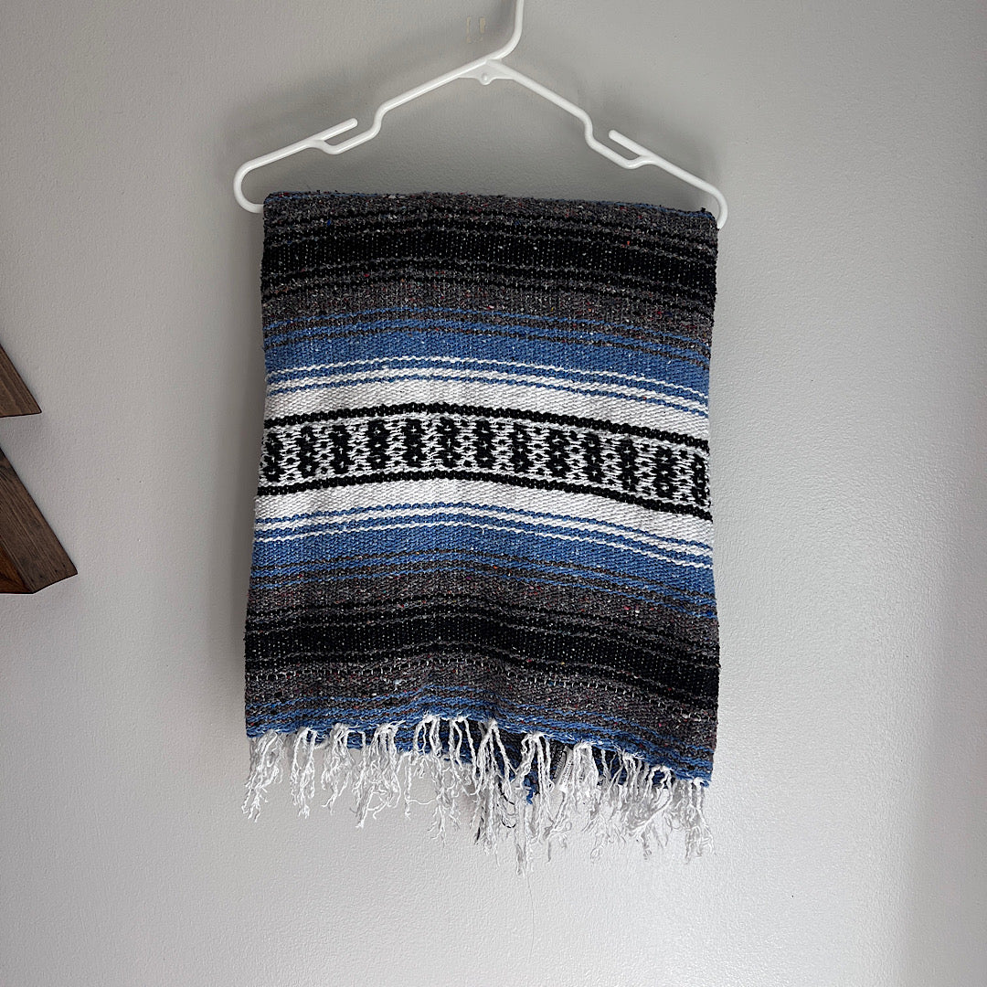 Mexican Style Throw Blanket (40x60in)