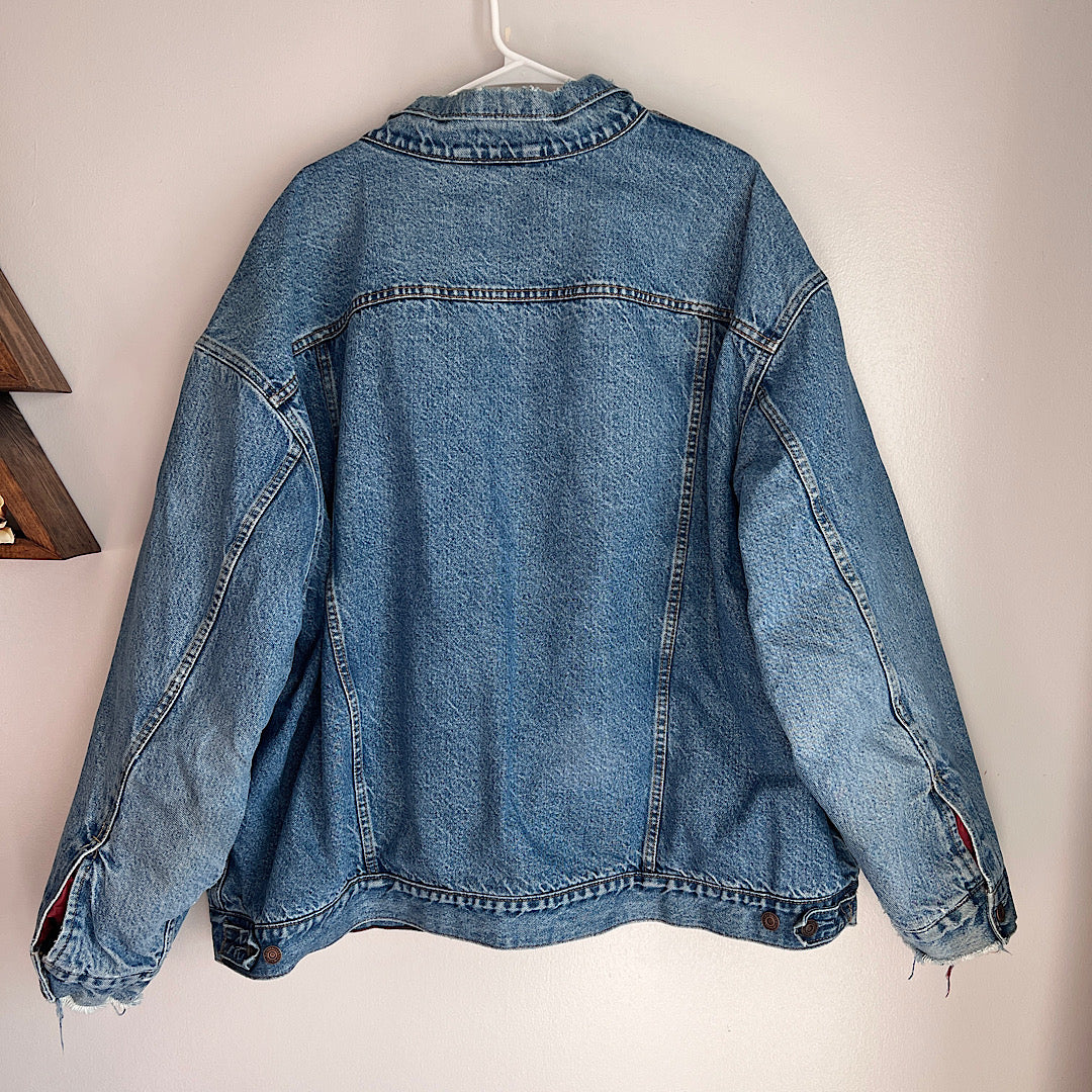 Vintage Levi's Plaid Lined/Quilted Sleeves Denim Jacket Standard Trucker