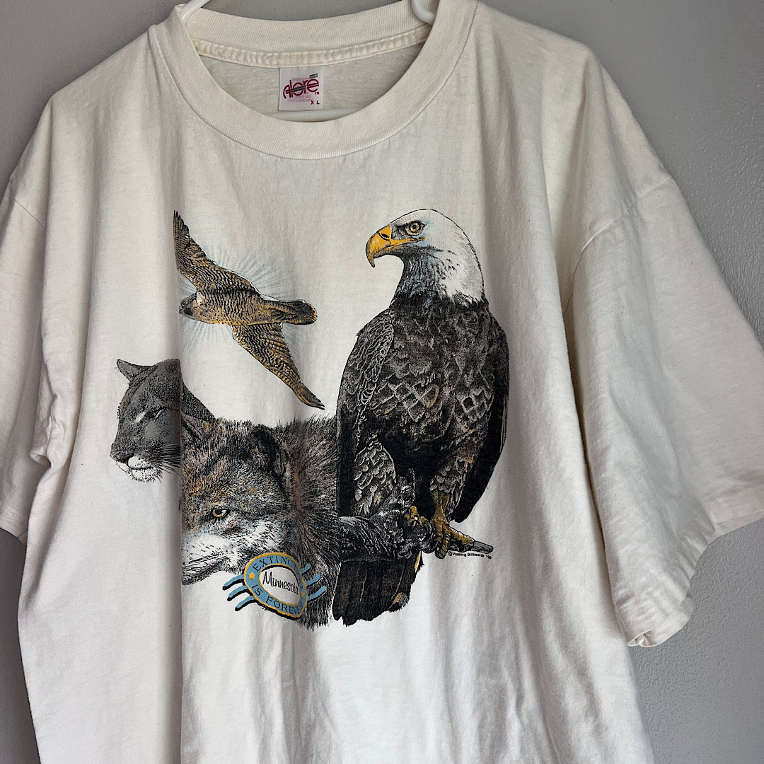Vintage Bald Eagle Wolf Wildlife Minnesota T-Shirt