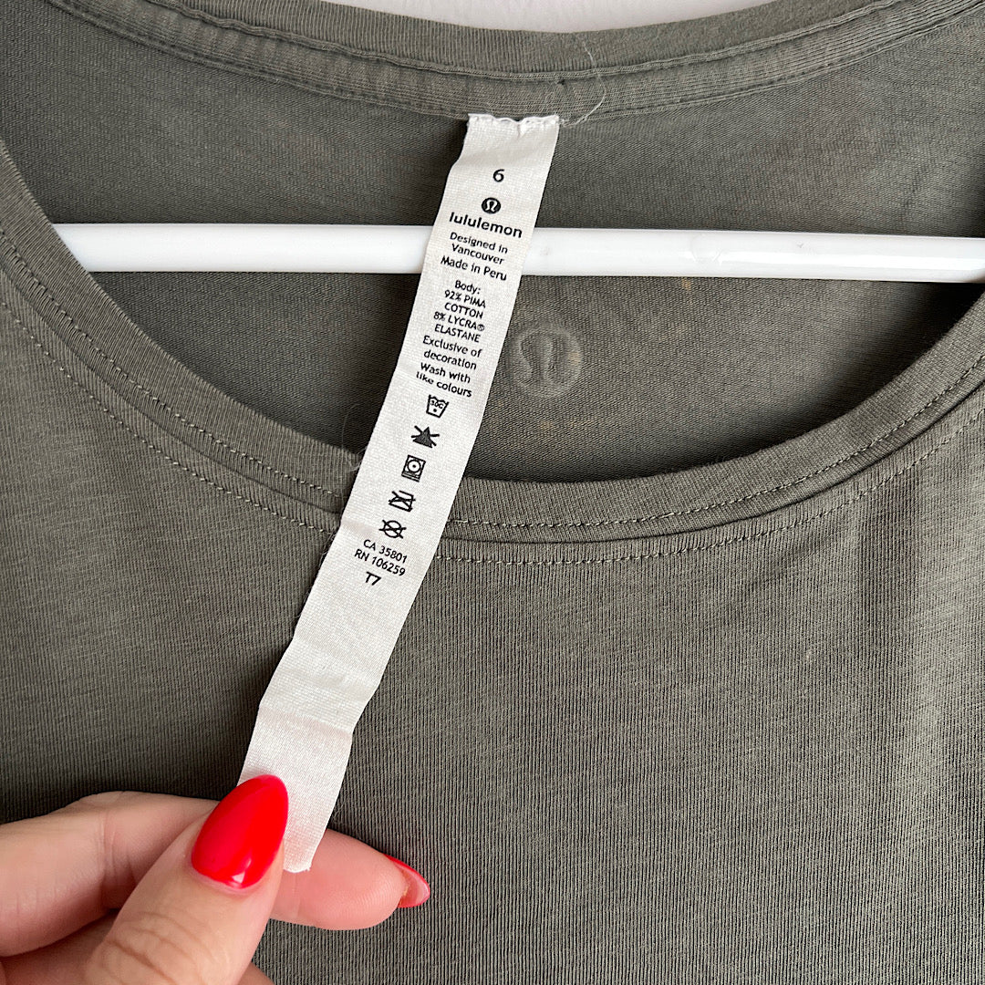 Lululemon T-Shirt