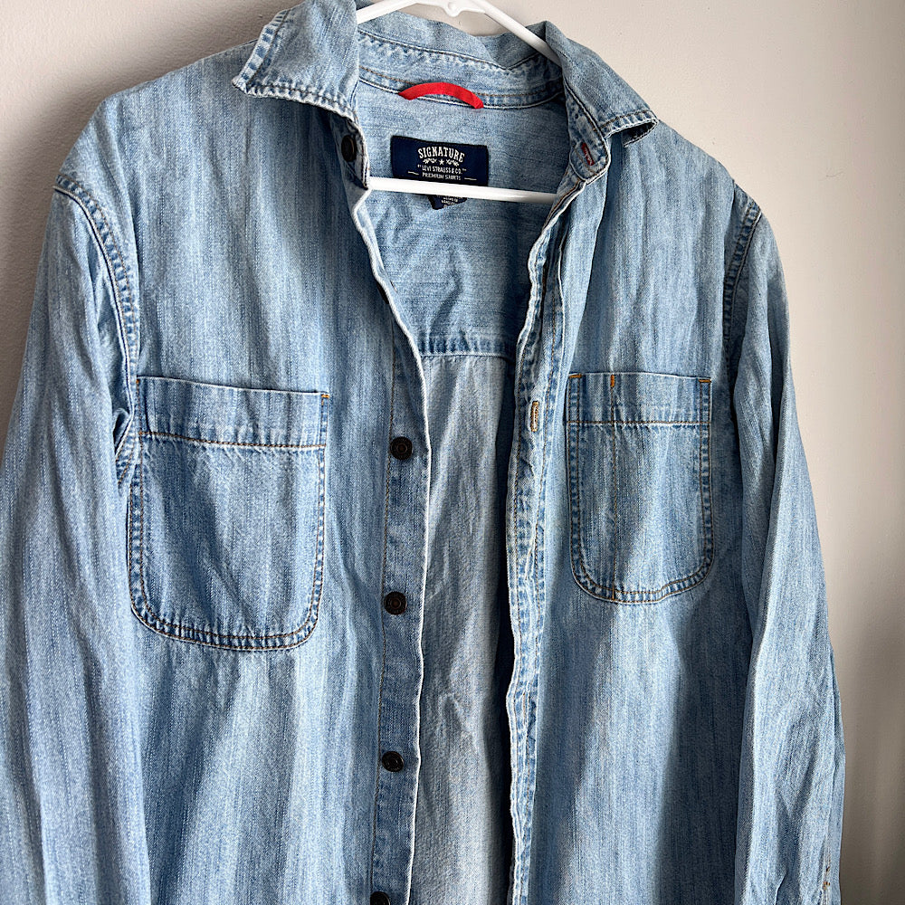 Levi's Denim Button Up Shirt