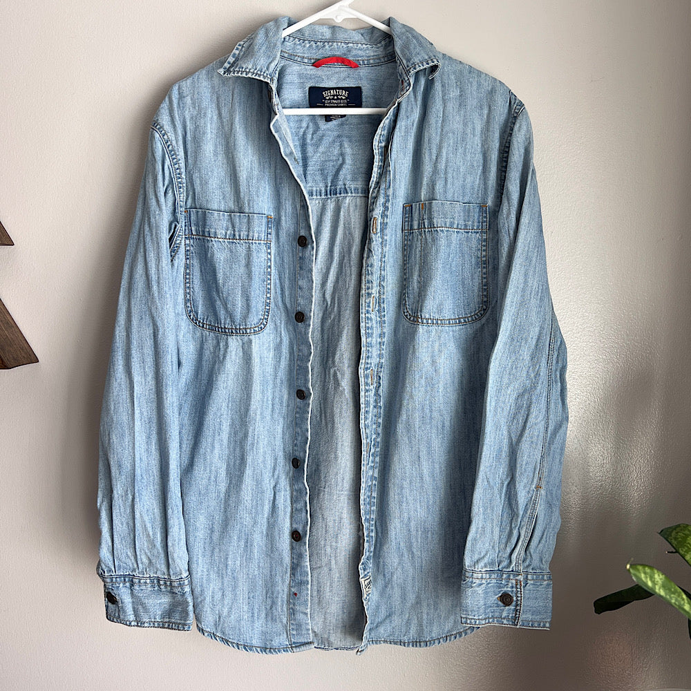 Levi's Denim Button Up Shirt