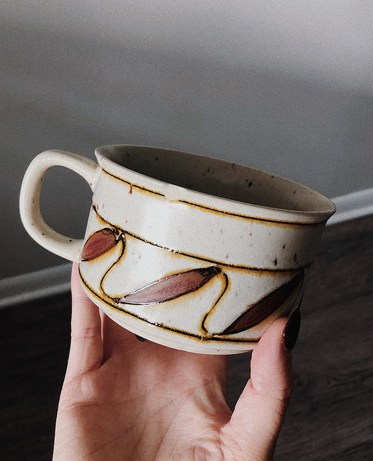 Speckled Leaf Design Mug