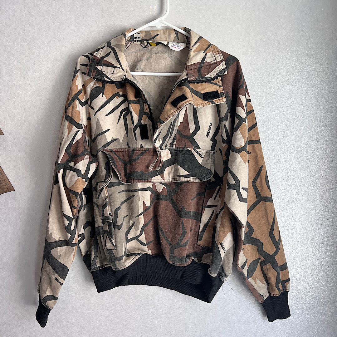 Vintage Camo Pullover Lightweight Jacket. Predator