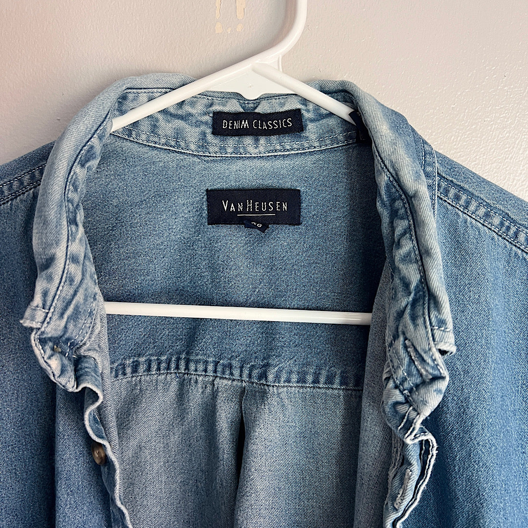 Vintage Van Heusen Denim Classics Button Down Shirt