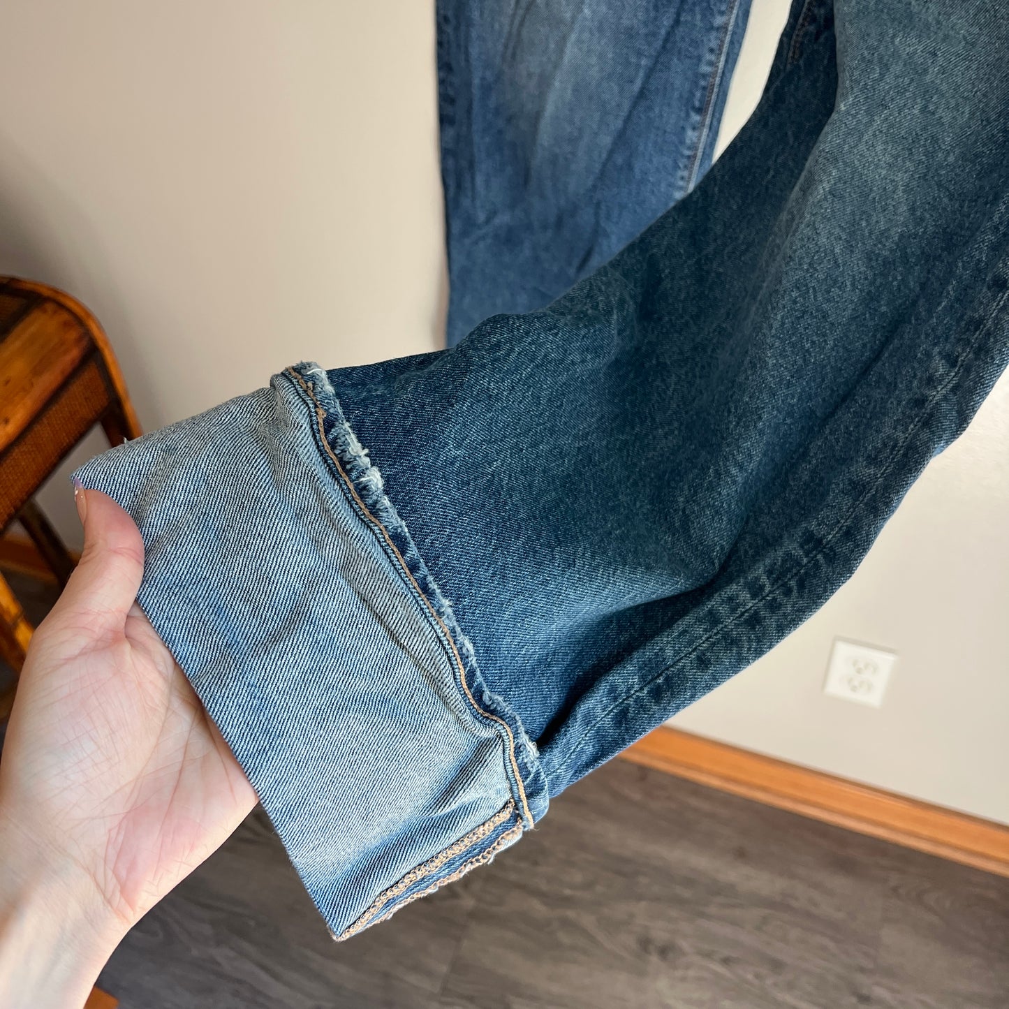 American Eagle 8R cuffed jeans
