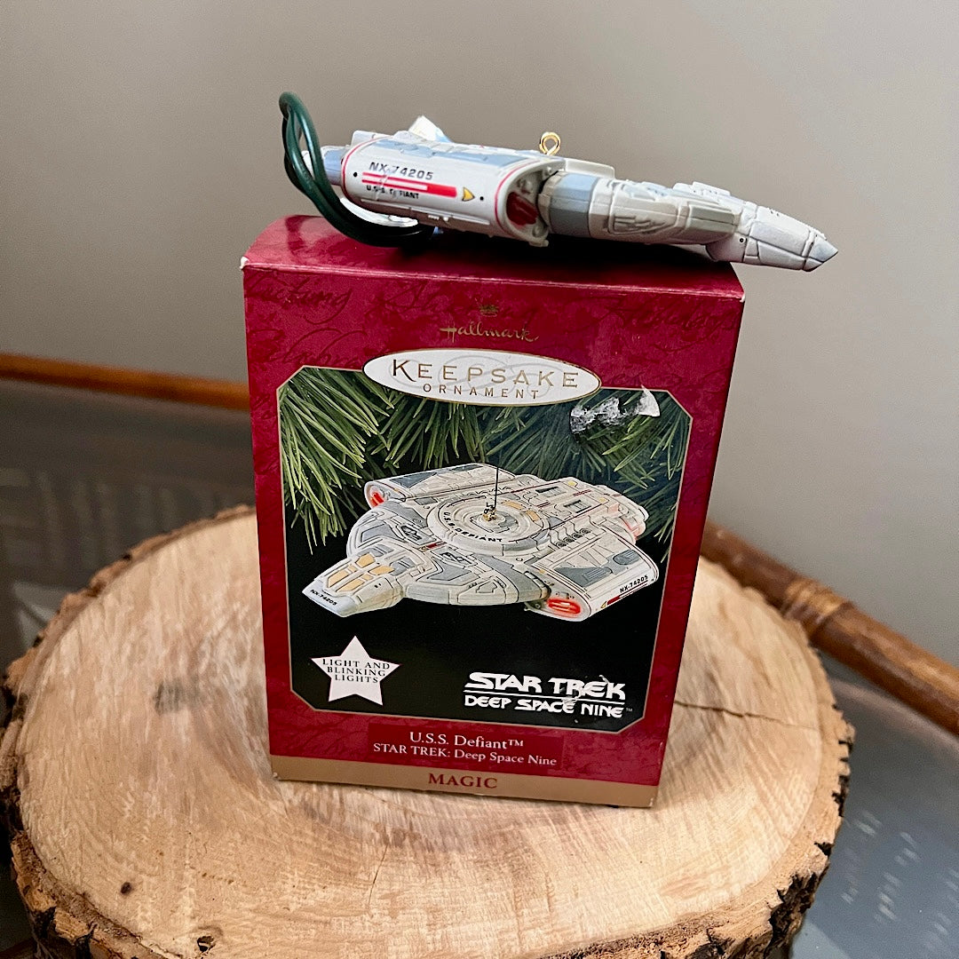 Vintage 1997 Star Trek U.S.S. Defiant Deep Space Nine Magic Hallmark Christmas Ornament