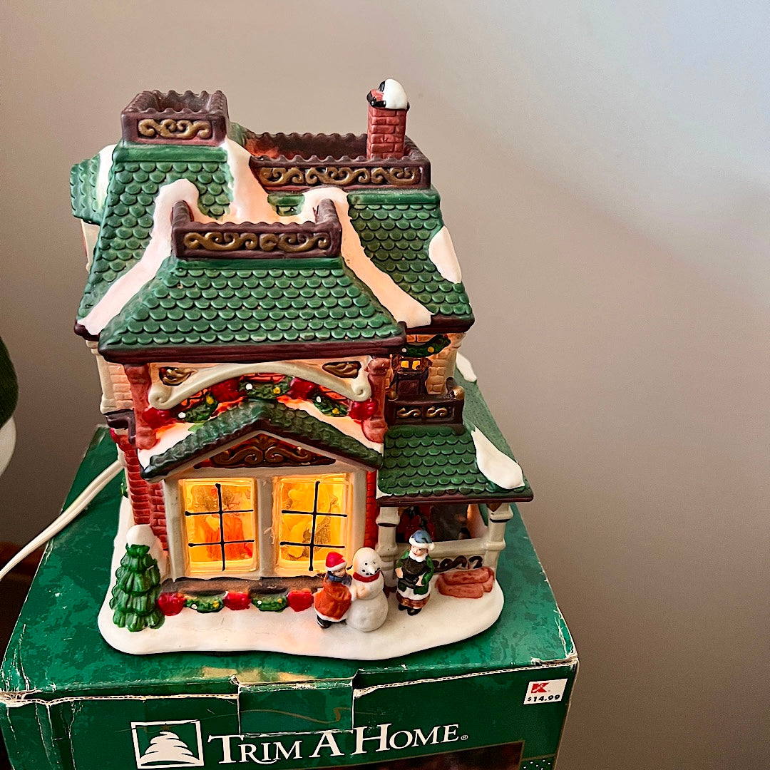 Vintage Trim a Home Ceramic Country House Christmas Village Lighted House