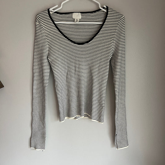 H&M Ribbed Black & White Striped Stretchy Knit Scoop Neck Long Sleeve