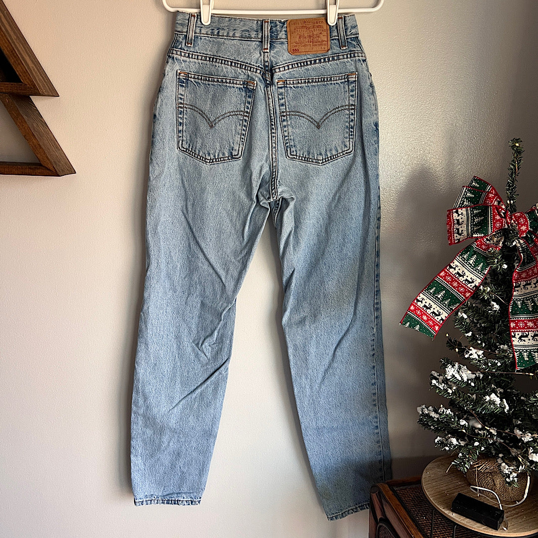 Vintage Levi's 550 Relaxed Fit Tapered Leg Jeans