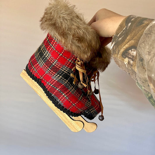 Vintage Christmas Skates Decor