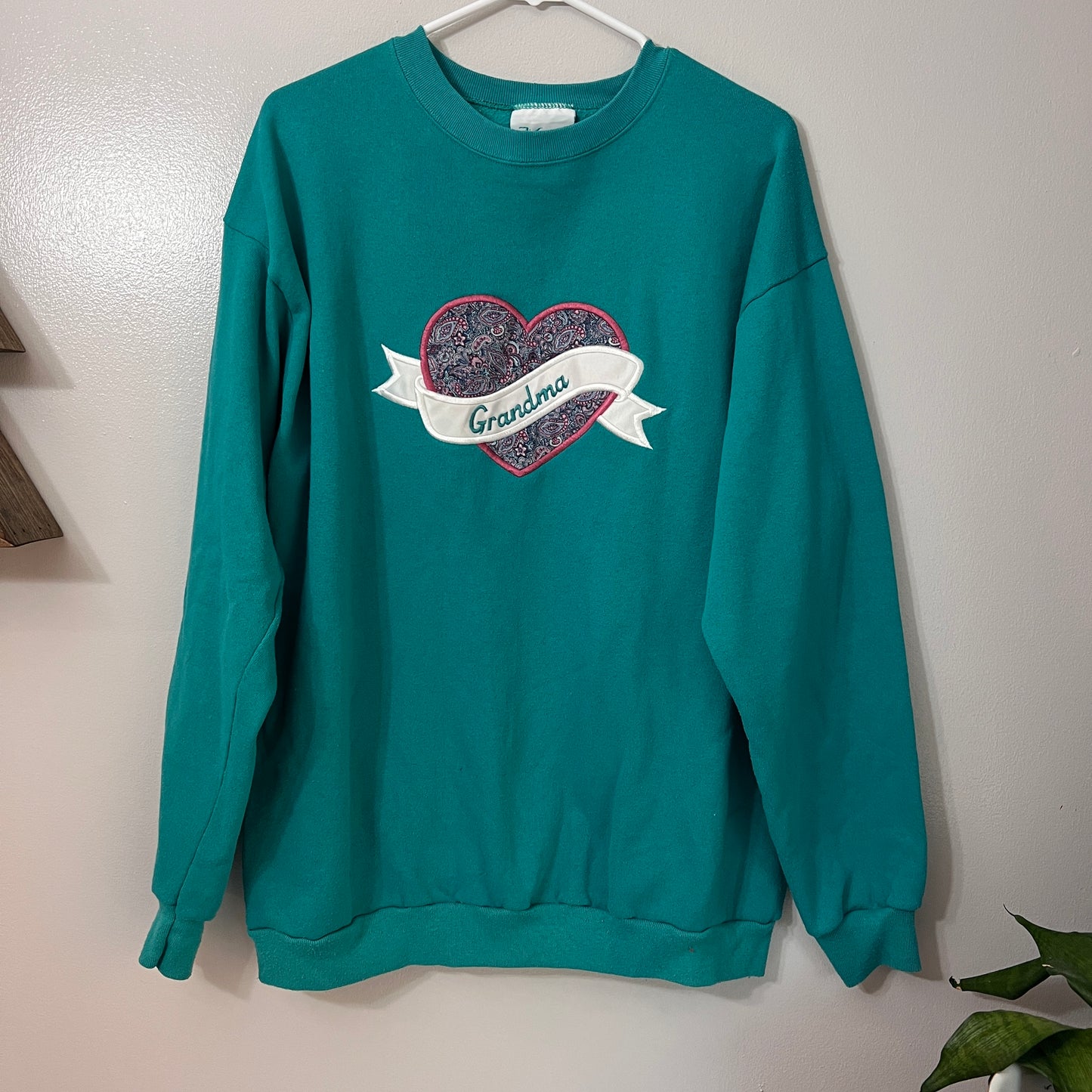 Vintage Grandma Embroidered Heart Crewneck Sweatshirt