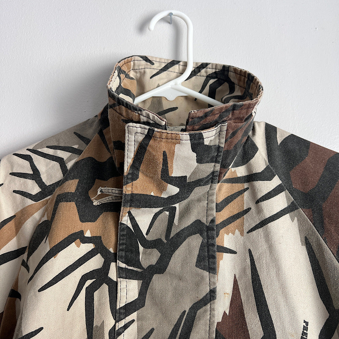 Vintage Camo Pullover Lightweight Jacket. Predator