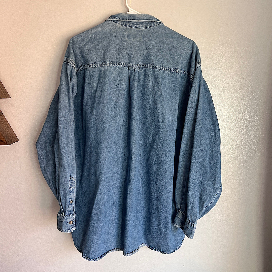 Vintage Van Heusen Denim Classics Button Down Shirt