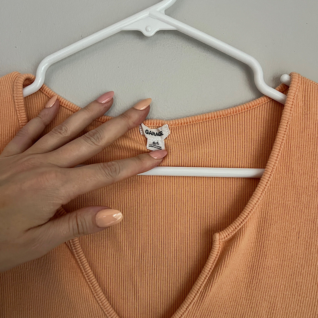 Garage Peach V Neck Stretchy Cropped Tee