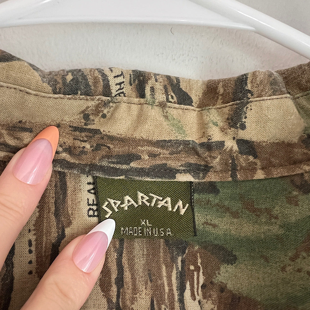 Vintage Spartan Realtree Camo Button Down Shirt