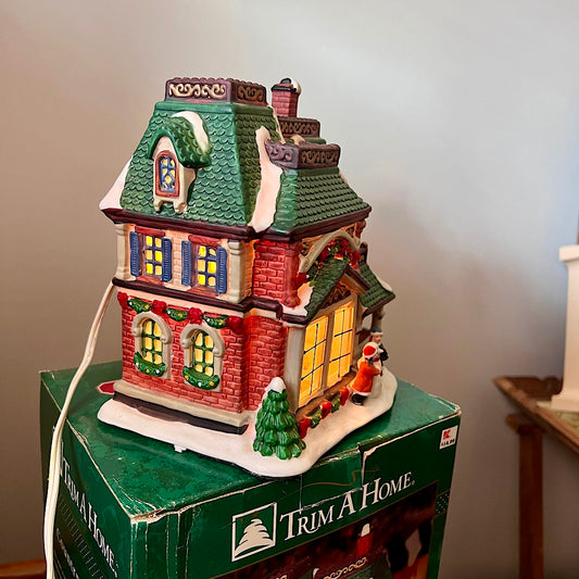Vintage Trim a Home Ceramic Country House Christmas Village Lighted House
