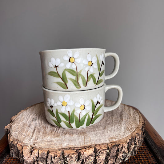 Vintage Daisy Handled Soup Mugs (set of 2)