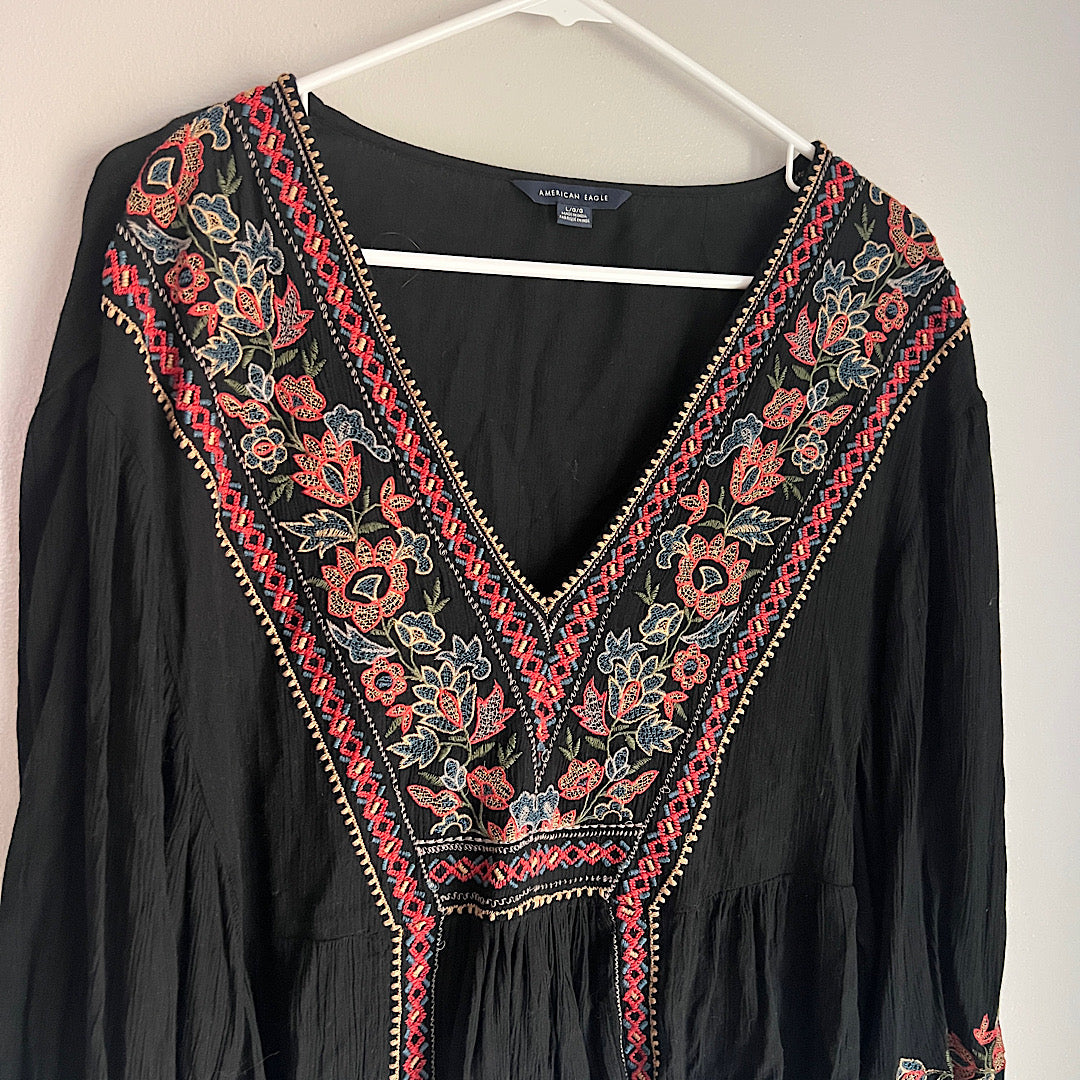 American Eagle Floral Embroidered Top