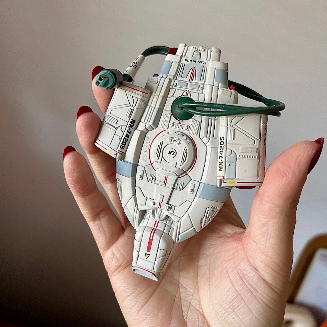 Vintage 1997 Star Trek U.S.S. Defiant Deep Space Nine Magic Hallmark Christmas Ornament