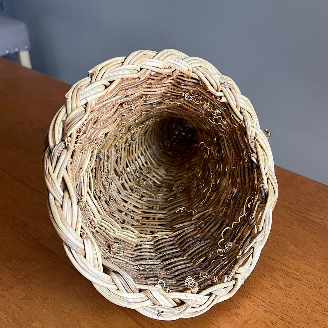 Vintage Cornucopia Horn of Plenty Basket