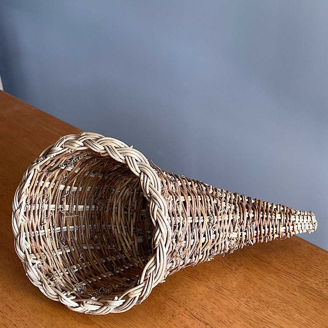 Vintage Cornucopia Horn of Plenty Basket