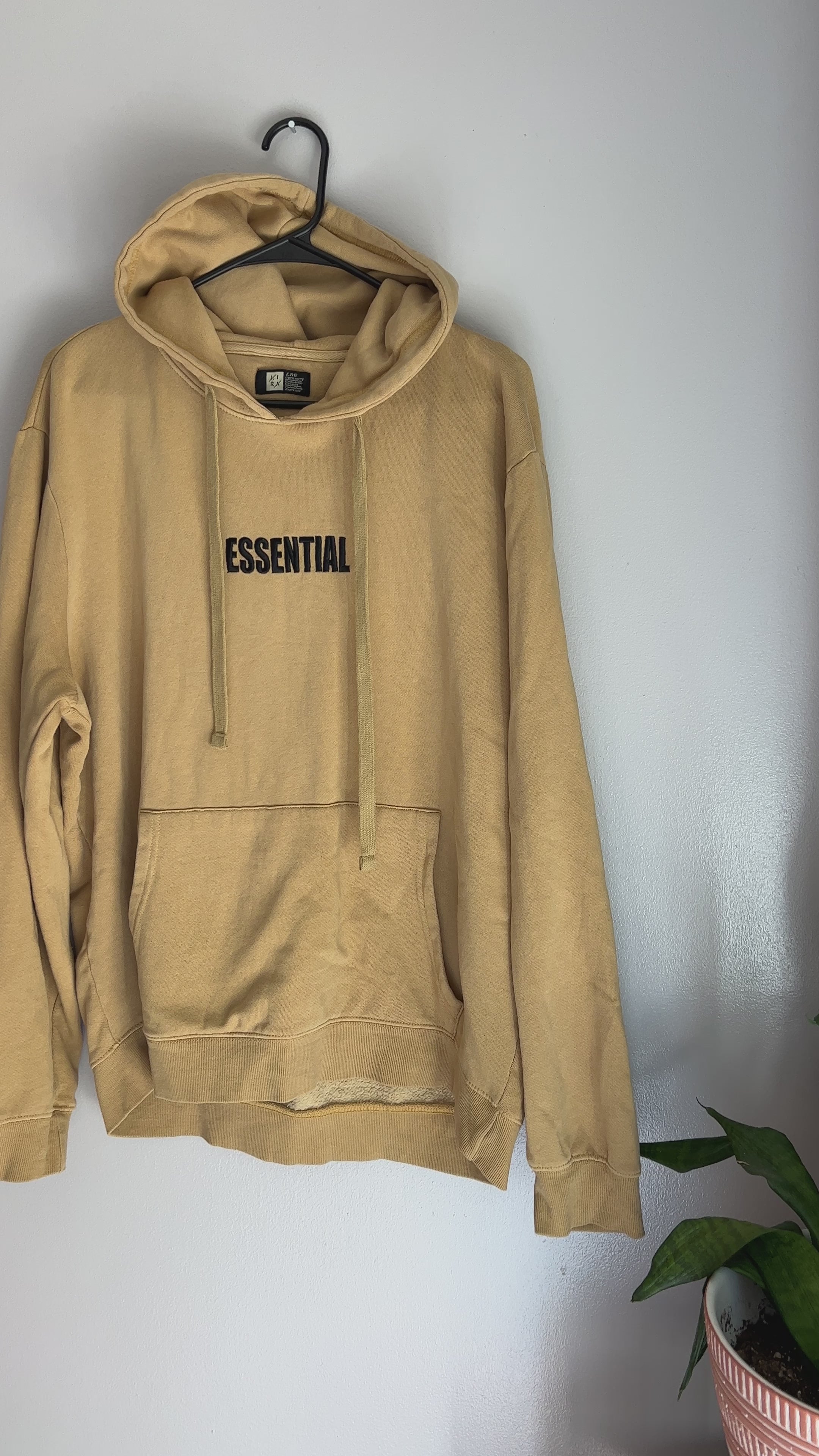 Minny Thrift Secondhand Shop Essentail Embroidered Hoodie