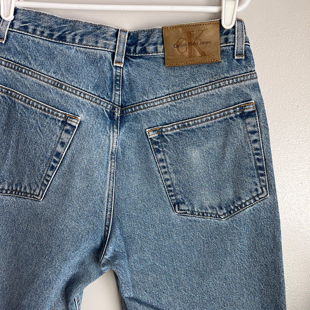 Minny Thrift | Secondhand Shop | Vintage Levi's 900 Series High Rise Mom  Jeans